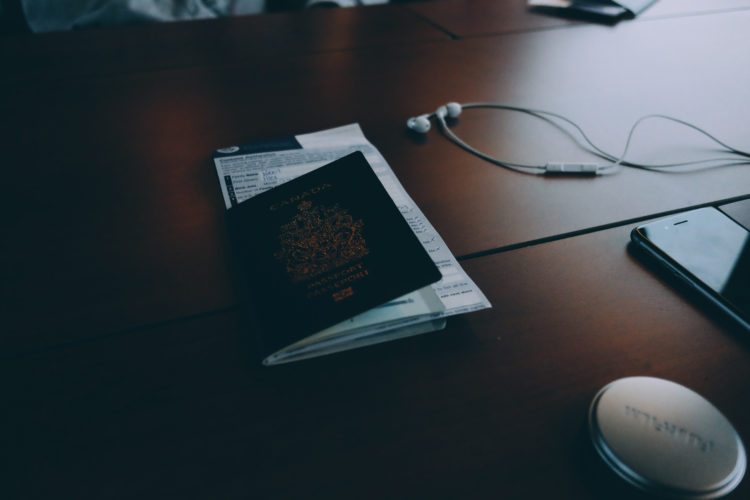 hand luggage packing tips