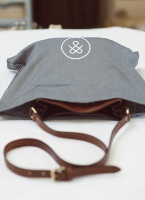 Palermo Leather Bag in Cotton Dustbag with Maxwell Scott Logo