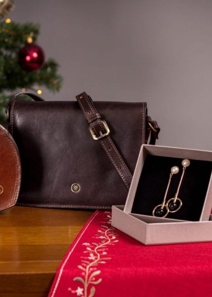 luxury gifts for friends