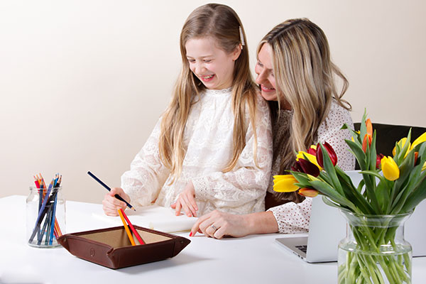 how to raise independent daughters