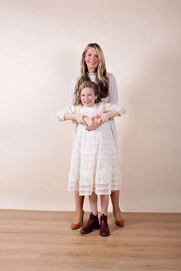 how to raise independent daughters