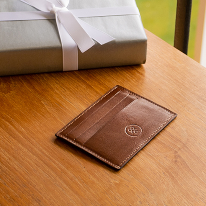 Alba cardholder in tan by Maxwell-Scott