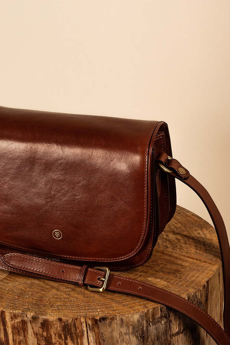 quality ladies leather saddle handbag