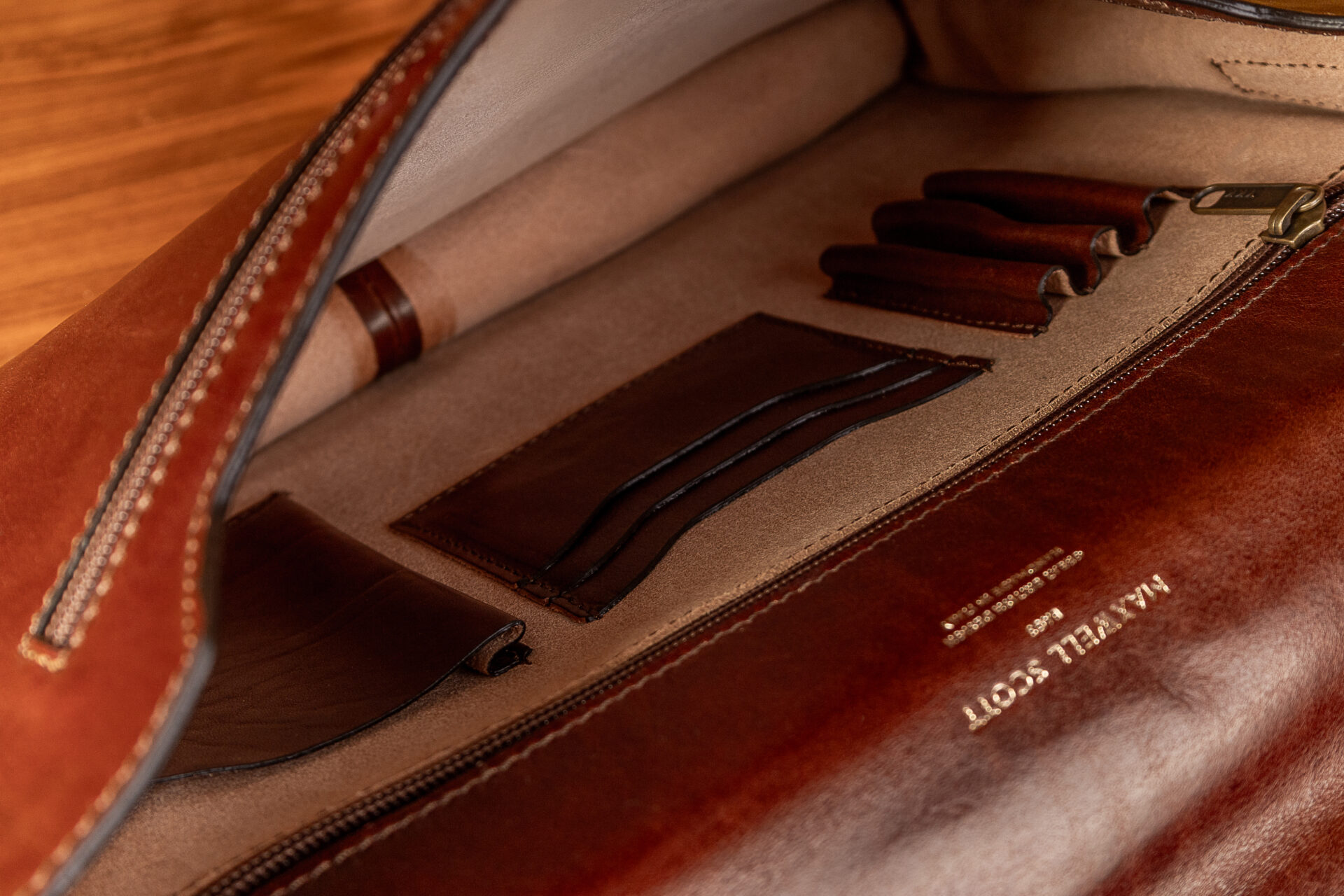 laptop briefcase interior layout