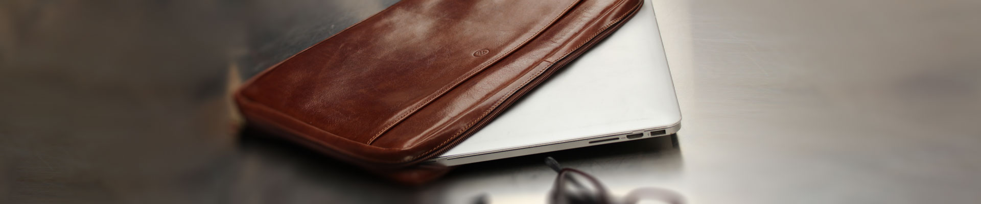 Leather Laptop Cases and Sleeves